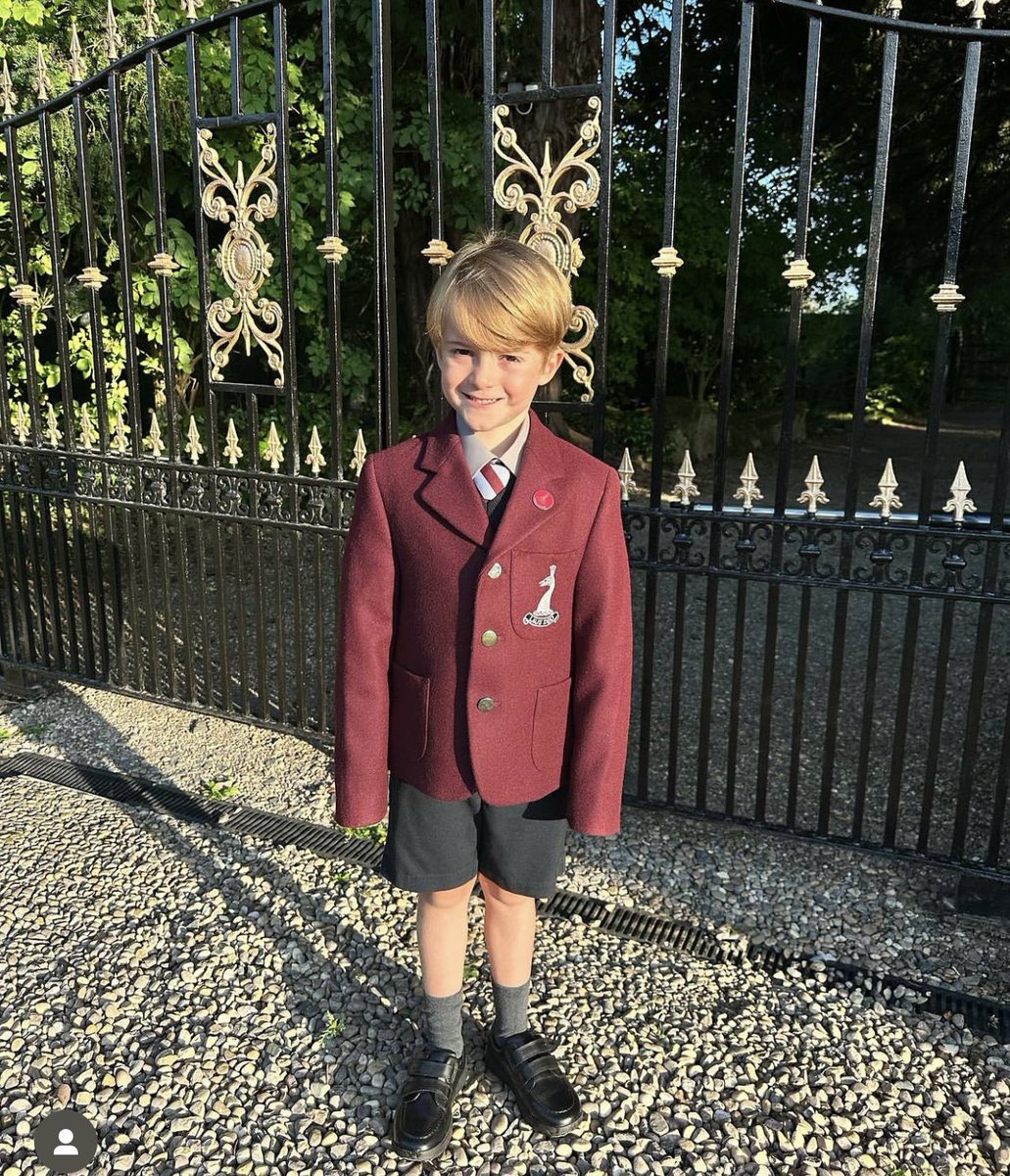 winterfoldhs's tweet photo. The Prep School awaits Alfie has he moves up at Winterfold today.
#WelcomeToWinterfold #BackToSchoolPhotos #NewSchoolYear #TheWinterfoldWay https://t.co/AVKIILfxtT