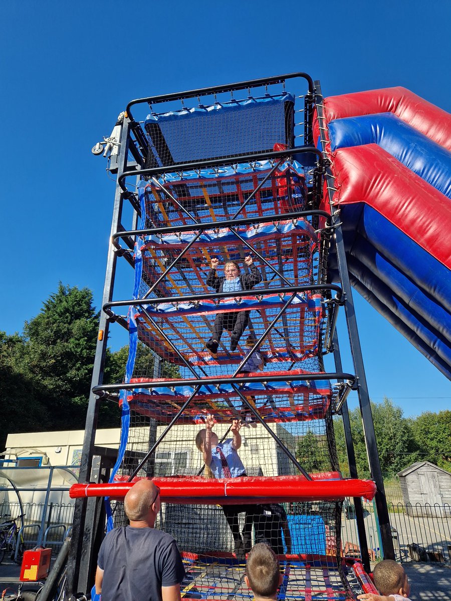 year5and6church's tweet photo. Only The brave - our first challenge of the day #brave #hookday https://t.co/FBafwKSf80