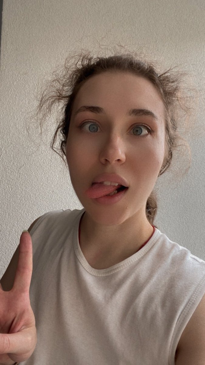 GM🤭 

Don't be so serious 😂