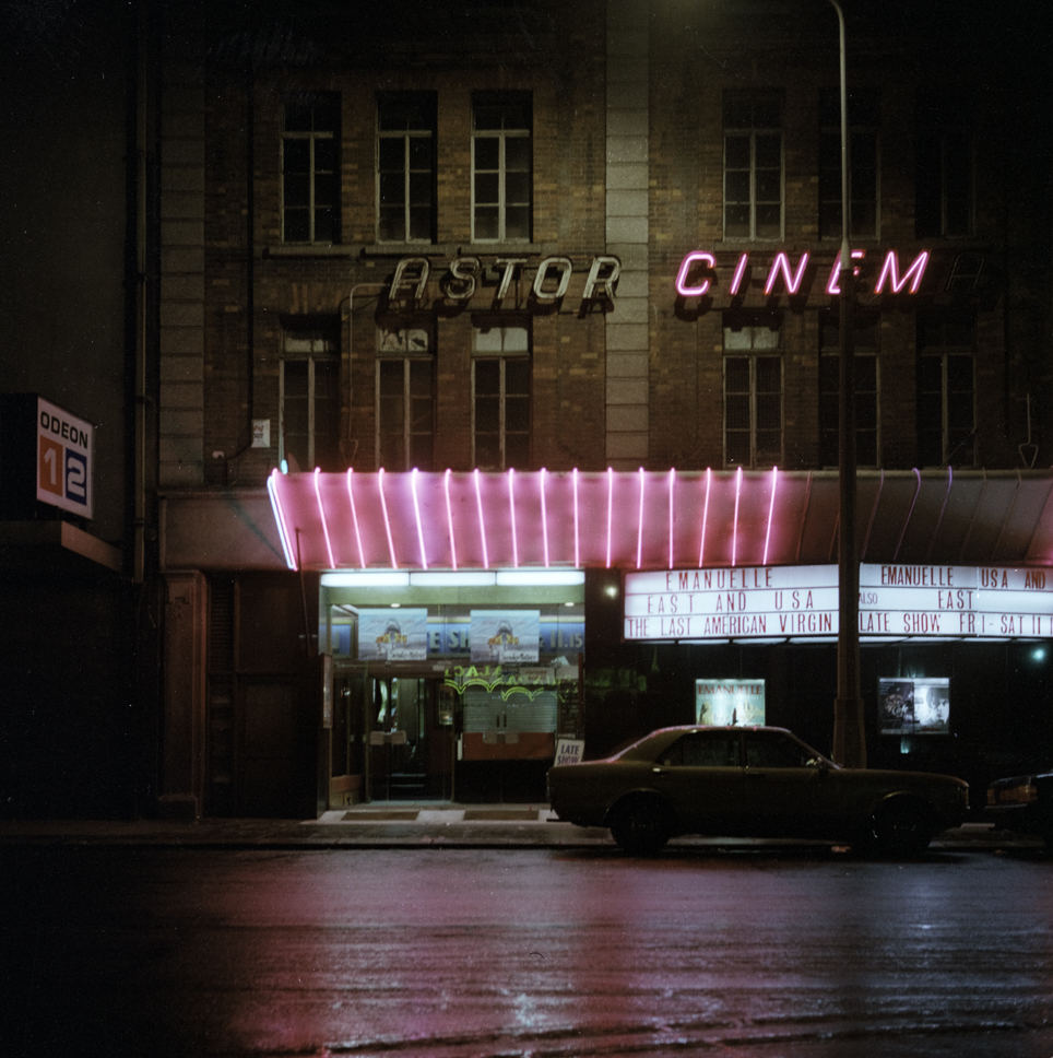 The mean streets of Dublin: Astor Cinema, Eden Quay, Dublin 1984 #DublinBeforeTheTiger For more, please FOLLOW & REPOST ! For ltd. edition PRINTS, see header. @photosofdublin @OldDublinTown @IBN_Berlin @littlemuseumdub