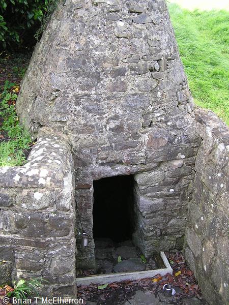 lorraineelizab6's tweet photo. 4 Sept: St Sárbile. Female saint of Fochart Muirthemne/#Faughart, Co #Louth. Predates association of site with St Brigit; arose from confusion of Fochairt (Faughart) with Fothairt (Brigit's people) (Dr Elva Johnston). Round tower? 🪦Edward Bruce (d. 1318). https://t.co/HnYoTXoz0u https://t.co/90gLCv7llg