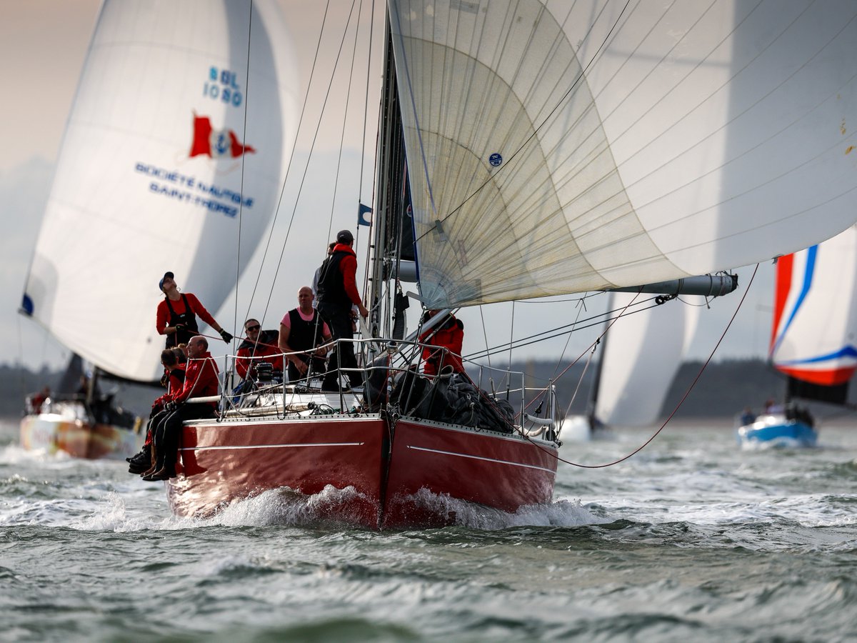 RORCRacing's tweet photo. The start of the Salcombe Gin Castle Rock Race ๐ช๐
Stunning shots, as always, from the highly talented Paul Wyeth ๐ค๐ท
#RORCracing #CastleRockRace #SalcombeGin #IRCrating
๐ธ RORC / Paul Wyeth https://t.co/YxZo8Jb2Tx