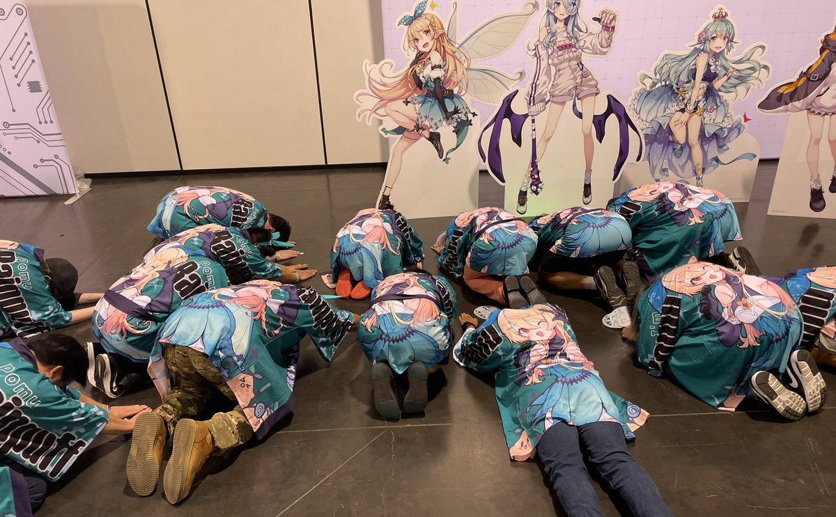 oimo_0imo's tweet photo. The Pomucord prayed to our goddess, Pomu Rainpuff today. Pomu is Love. Pomu is Life. #ANIMEImpulseOC2023 https://t.co/gjWN9YkyZ2