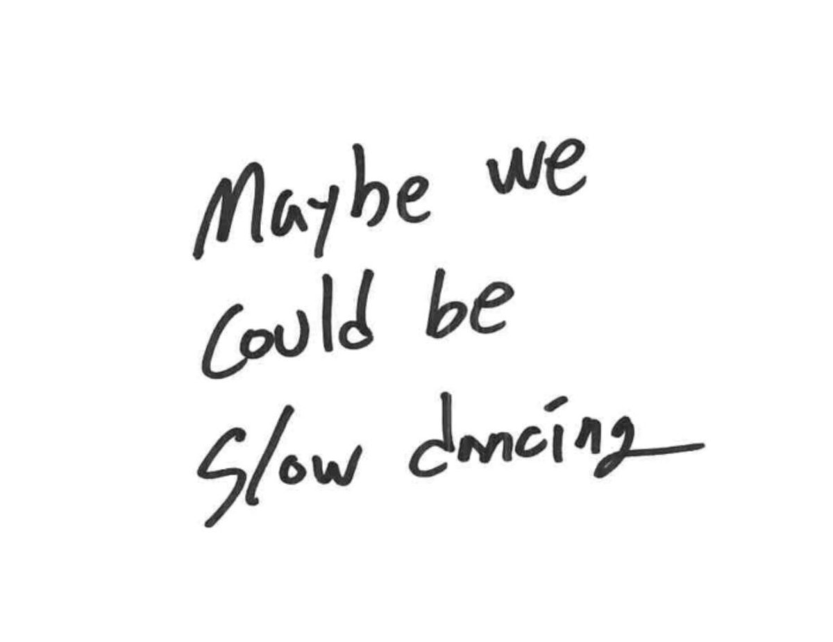 btsargento's tweet photo. — MelOn compartió un adelanto de la letra de la canción principal de "Layover" de #V; Slow Dancing.

• "Tal vez, podríamos estar bailando lento".

#V_Layover #V_SlowDancing https://t.co/kQcSHScX0l