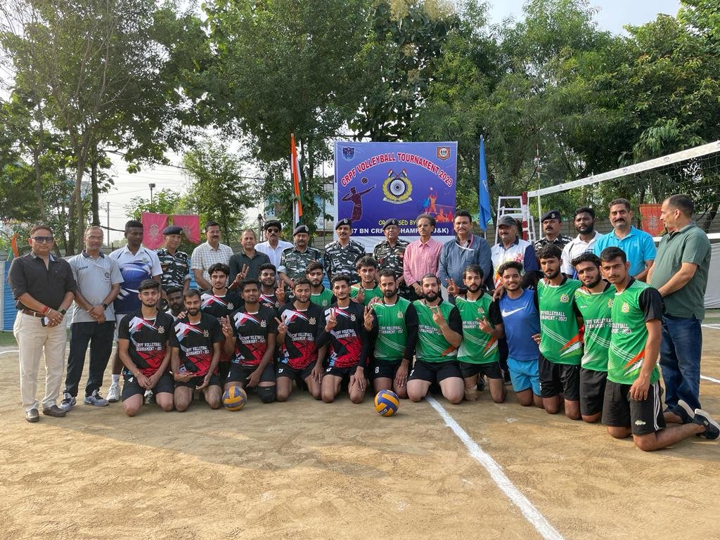 DeshHamara2's tweet photo. Glimpse of Civic Action Programme 137 BN #CRPF organized #VolleyBall tournament for youth of #Udhampur.
#CRPF #BSF #SSB #TIBP #IndianArmy #Jawan #AdityaL1Launch #Nifty #INDvPAK #AsiaCup2023 #JawanFirstDayFirstShow Dhoni #SunnyDeol Jay Shah #SunnyDeol https://t.co/KQ5cZbKw5I