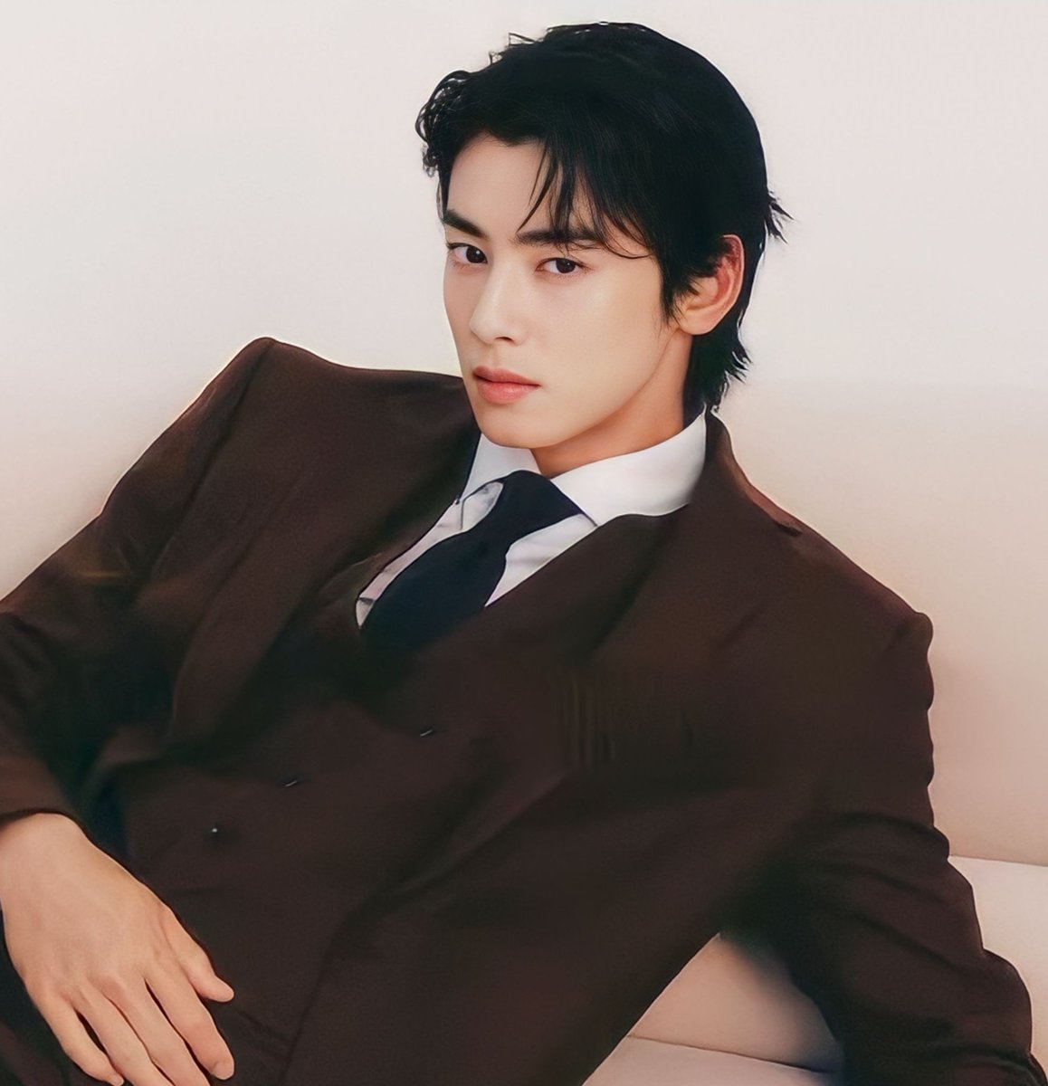 ⠀
     #กิตติปภาโชติ — note กันลืม
     ความสัมพันธ์ของพี่น้องทั้งสี่

     □ คุณพฤกษ์ - นอร์ธ
     คุณพฤกษ์มองนอร์ธเป็นน้องชายแต่พวกเขาไม่ได้สนิทกันมาก เพราะนอร์ธชอบปลีกวิเวก วันรวมญาติก็มาบ้างไม่มาบ้างตามอารมณ์ แต่นอร์ธจะไม่ชอบพี่พฤกษ์เลยเพราะถูกพ่อยกมาเปรียบเทียบเสมอ
⠀