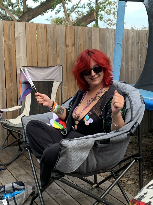 Happy pride 🥳🏳️&zwj;🌈 I had a blast today #Pride2023 #BiPride https://t.co/TXXHwvLI8h<a href="/tag/pride2023"class="tags">#Pride2023</a><a href="/tag/bipride"class="tags"><span>#bipride</span></a>