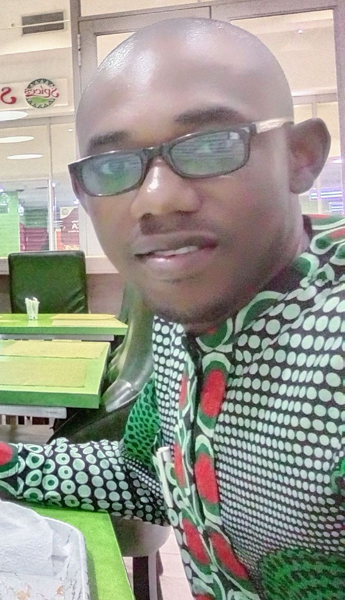 victornwaebili's tweet photo. GRATITUDE
Gratitude is an emotion, expressing appreciation for what one has or receives, whether in physical, or intangible form.
Victor's~Lifeshape
#VictorNwaebili
#VirtueOfTheMonth
#Lifeshape
#Gratitude https://t.co/WF9vbPcqpB