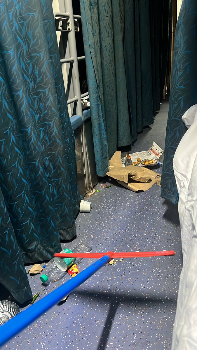 dblesslee's tweet photo. Indian Premium Ac class🥲
We need some serious change in culture and discipline 👶 https://t.co/xY3Ic8exSY