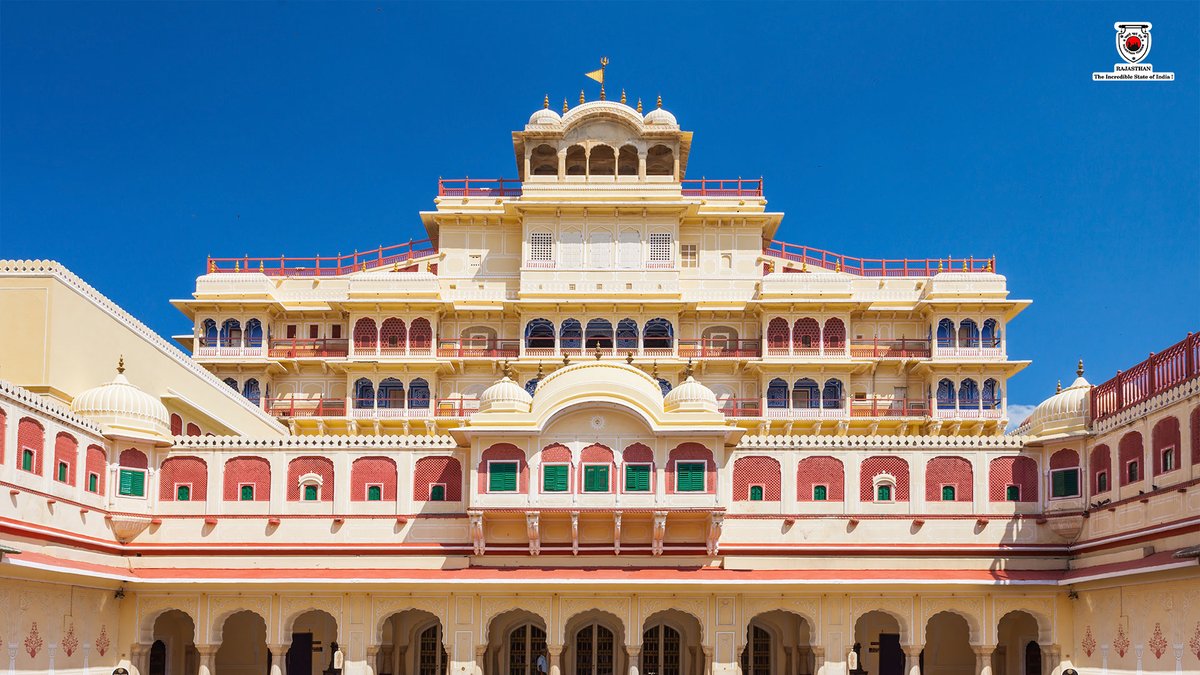AjayBasanwal's tweet photo. Discover the allure of City Palace, a masterpiece beyond comparison, which reveals a seven-story citadel, a trove of antiquities, expansive courtyards, opulent chambers, manicured gardens, and captivating archways.

#CityPalaceJaipur #Royal #RajasthanTourism #Rajasthan https://t.co/acFMShY1xT