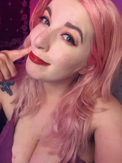 the face of someone who got caught in the rain today https://t.co/3UcMbUi0cu