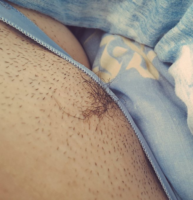 Muffled mondays....i must maybe brush my hairs...🤣 https://t.co/d7Cb8QqUbm<a href="/tag/chaturbate"class="tags"><span>#chaturbate</span></a><a href="/tag/stripchat"class="tags"><span>#stripchat</span></a>