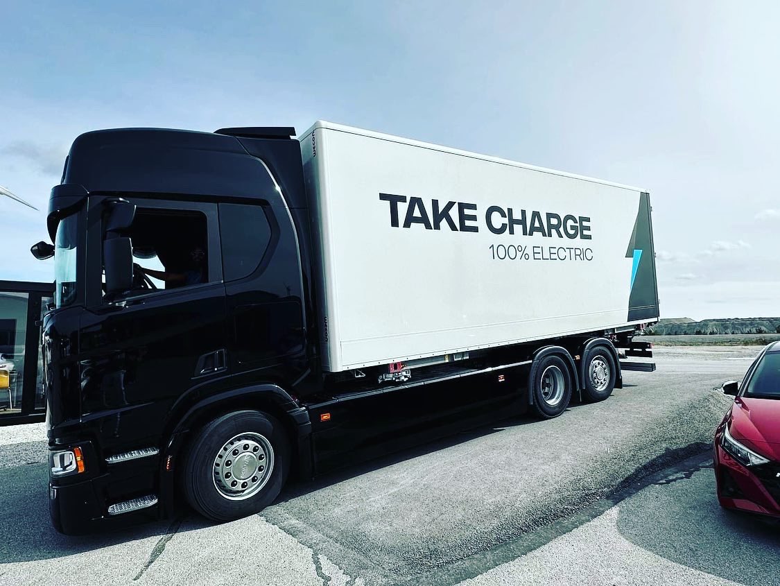 GotlandRing_RTC's tweet image. Take charge. We had even a world speed record for charging an EV, this thanks to our amazing supercharger partners. A big thank you goes to Kempower, Nimbnet, Virta, and OneCo! #kempower #nimbnet #virta #oneco #gpe_gotlandring #gotlandring #racetrack #ev #sustainability #charge