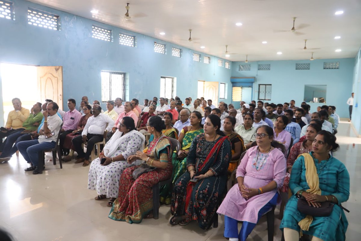 ramesh_tawadkar's tweet photo. Had a productive meeting with Shakti Kendra Pramukhs, Booth Presidents, and BLA 2 of BJP Canacona Mandal at Shristhal Panchayat Hall. 
Inspired them to build stronger booths and strengthen the party at the grassroots level. 
#BJP #Canacona #BoothPresident #BLA2 https://t.co/m1fsEBmj1g