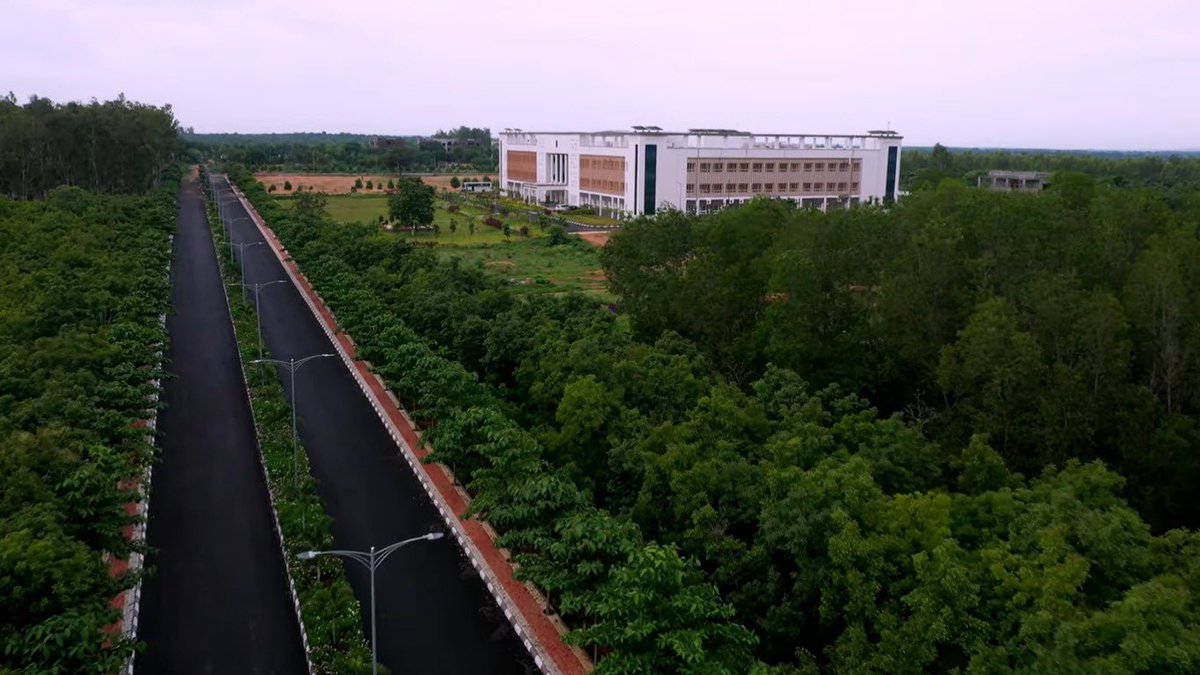 SantoshKumarBRS's tweet photo. Glimpse the breathtaking aerial view of the first Forest College in Mulugu, #Telangana Soon to transform into the University of Forestry, this testament of lush greenery is a fruit of Hon'ble CM Sri KCR garu's earnest devotion to planting #TelanganaGreen.  

His leadership birthed this state-of-the-art campus, mirroring world-class infrastructure. Appreciate the  efforts of Smt. #PriyankaVarghese garu, OSD to @TelanganaCMO, Sri @dobriyalrm garu, PCCF and #ChandrashekarReddy garu, Addl. PCCF for translating his vision into such a magnificent reality! 

#KCRGreens
#HarithaHaram
#GreenTransformation #SustainableEducation 👇