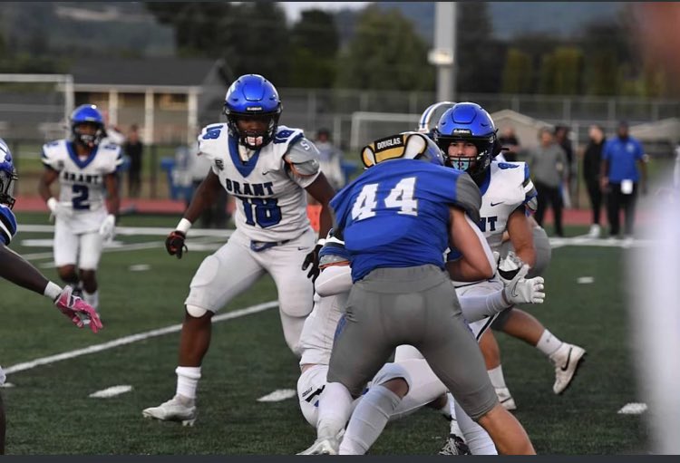 Strong win to start to Senior Szn - plays on both sides of the ball, always working where I’m needed.
Proud of our young guys stepping up. Summer work paying off! Let’s go! 43-13 #workhardplayhard  #oneteam #deepwater <a href="/FB_CoachJ/">Coach Johnson</a> <a href="/EOU_football/">CC</a> 

hudl.com/v/2LYTn9