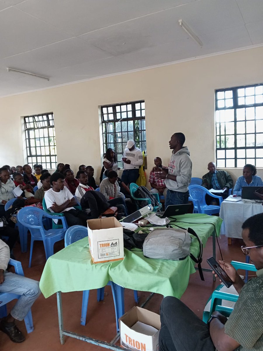 UkulimaModern's tweet image. As a youth agripreneur,  had a chance to inspire more young and upcoming agripreneurs under the ongoing #NAVCDP program.
We are youth and Agribusiness is the future.
@KefaasK
@AgriCom_Africa
@a_kilimo
@Kuza_Biashara 
@AsnetKenya
@NAP_Africa