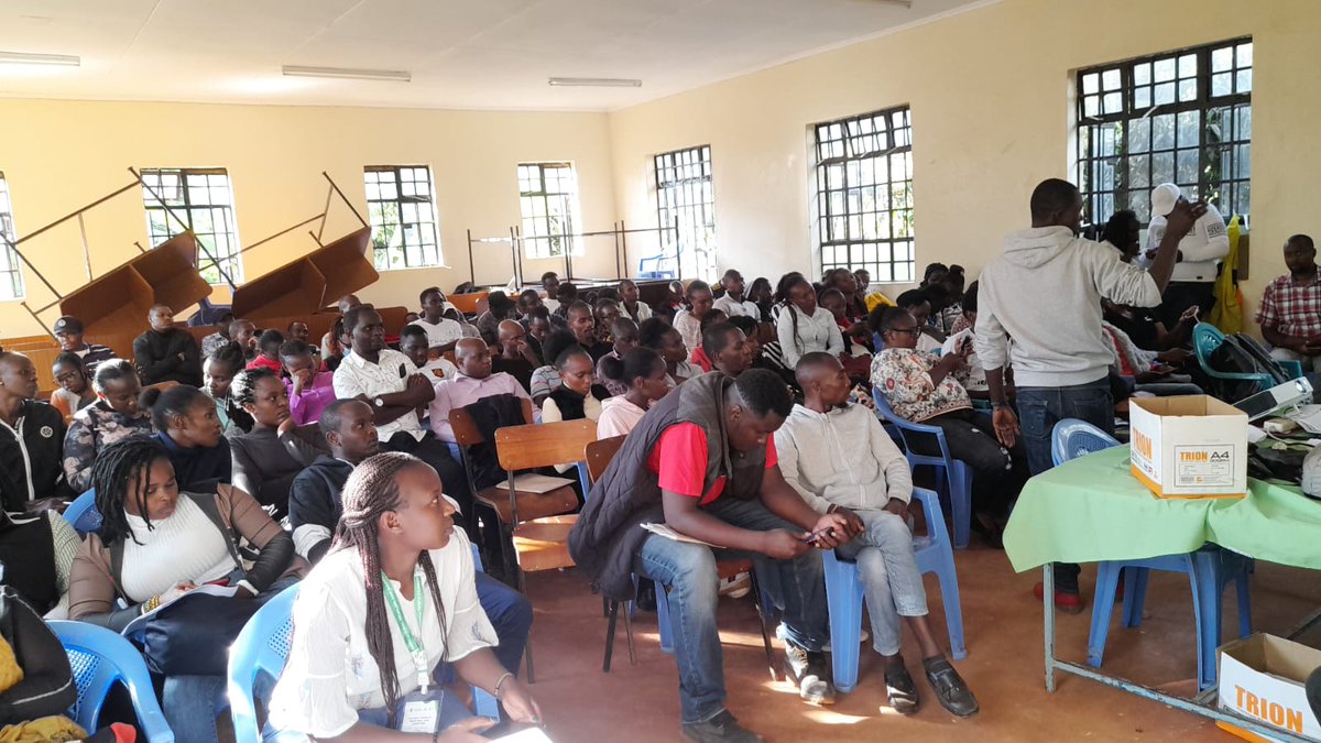 UkulimaModern's tweet image. As a youth agripreneur,  had a chance to inspire more young and upcoming agripreneurs under the ongoing #NAVCDP program.
We are youth and Agribusiness is the future.
@KefaasK
@AgriCom_Africa
@a_kilimo
@Kuza_Biashara 
@AsnetKenya
@NAP_Africa