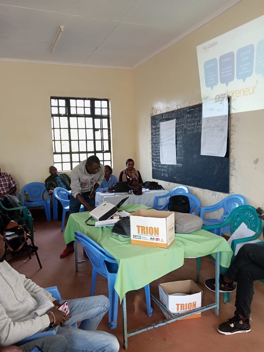 UkulimaModern's tweet image. As a youth agripreneur,  had a chance to inspire more young and upcoming agripreneurs under the ongoing #NAVCDP program.
We are youth and Agribusiness is the future.
@KefaasK
@AgriCom_Africa
@a_kilimo
@Kuza_Biashara 
@AsnetKenya
@NAP_Africa