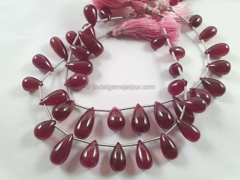 JindalGems's tweet photo. Ruby Smooth Drops Beads - Jindal Gems 

Size : 7x12 To 8x17 MM

Grade : AAA

Shape : Side Drill Smooth Drops

#rubybeads #semipreciousbeads #wholesalesemiprecious #beadsforjewelrymaking #gemstoneswholesaleindia #naturalrubybeads  

Order Online - https://t.co/MHWqVbqVT3 https://t.co/2jdV4hfUHR