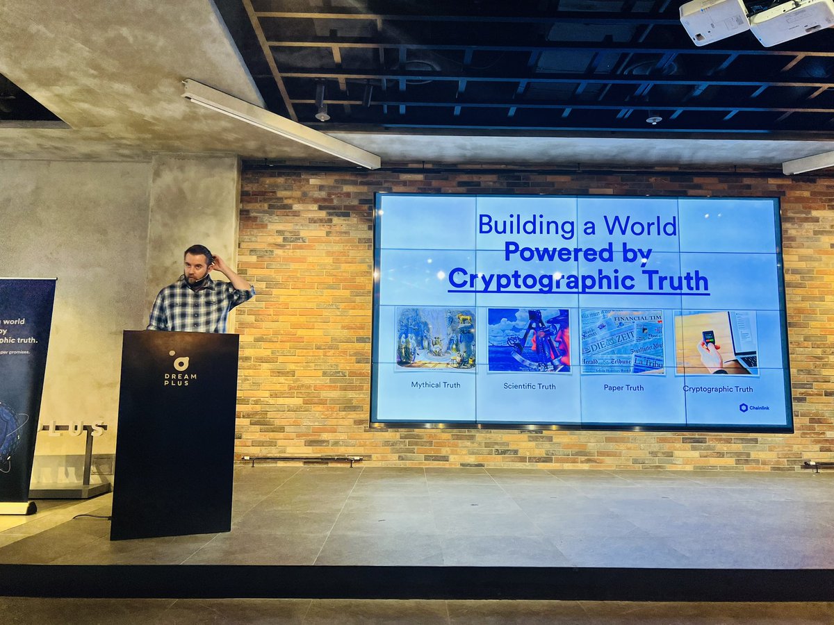 0xpandasifu's tweet photo. .@Chainlink BUILD event at KBW 🇰🇷

Feat. @SergeyNazarov 

#Chainlink #LinkTheWorld #CCIPSummer https://t.co/ADkb1tiCjw