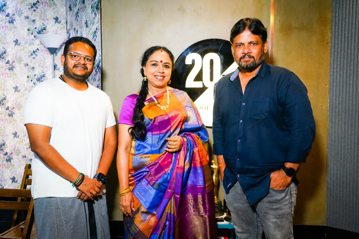TamilCineXpress's tweet photo. First Time Carnatic Singer #SudhaRaghunathan Sings #Gaana for
#ChimbudevensNext @GhibranVaibodha Musical
titled #BOAT
Maali and Manvi #PrabhaPremkumar Production starring @iYogiBabu
A @chimbu_deven Film
#முழுக்கமுழுக்ககடலில்
#ThroughOutInMidSea https://t.co/ryVXPWxh4O