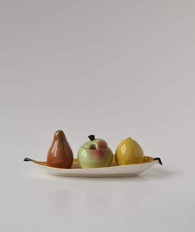 CollectCurios's tweet image. Collectable Curios' item of the day...Vintage Carlton Ware Australian Design Fruit Condiment Set

collectablecurios.co.uk/product/vintag…

#CarltonWare #CondimentSet #AustralianDesign #Collector #Antiquing #ShopVintage #Home #ShopLocal #SupportLocal #StGeorgesBelfast  #StGeorgesMarketBelfast