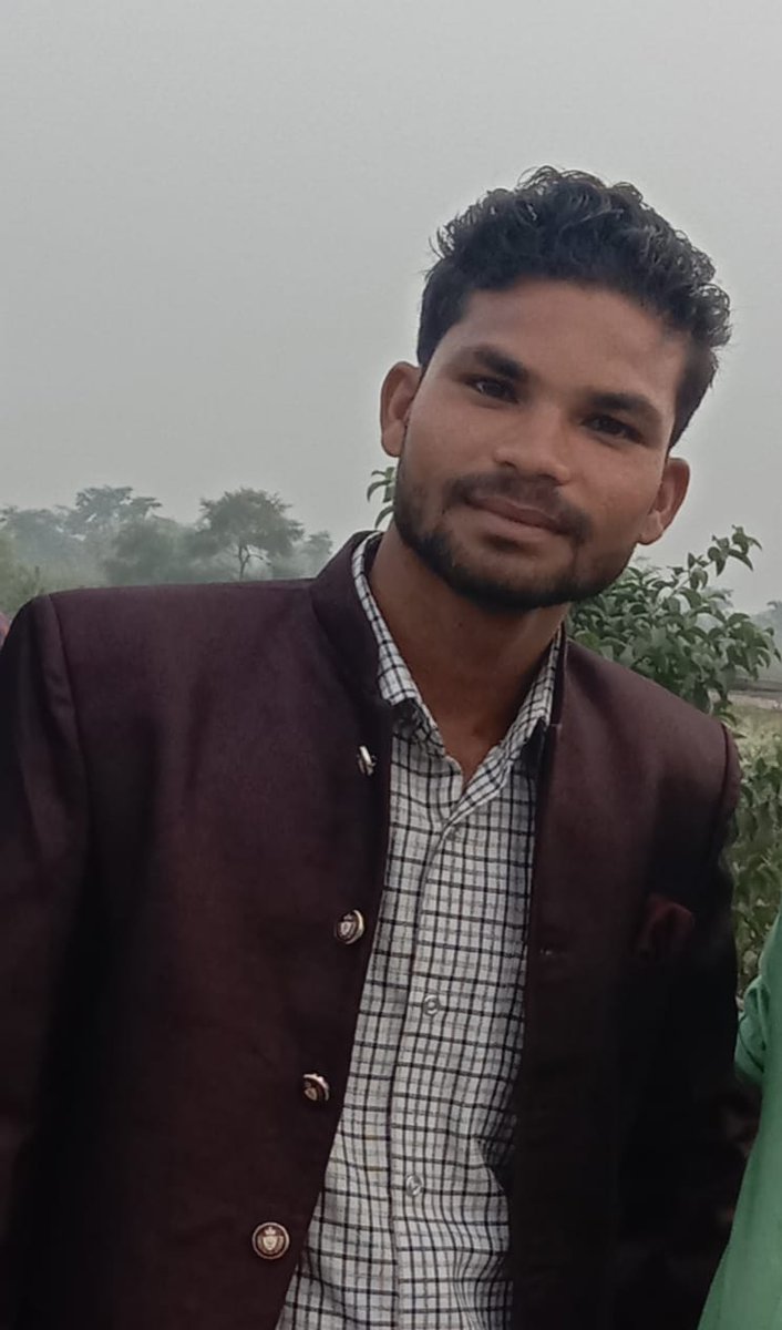 khileshwari941's tweet photo. बिजली विभाग @CspdclOfficial के ठेकेदारों,अधिकारियों ने एक मजबुर ठेका आऊटसोर्सिंग कर्मी को लिखित पत्र आत्माहत्या करने मे मजबुर किया। इसका जिम्मेदार कौन??
@bhupeshbaghel
@TS_SinghDeo @drramansingh @saurabhsinghcg @vijaybaghelcg @OPChoudhary_Ind @DeepakBaijINC @LabourMinistry https://t.co/iaFTtWp31L