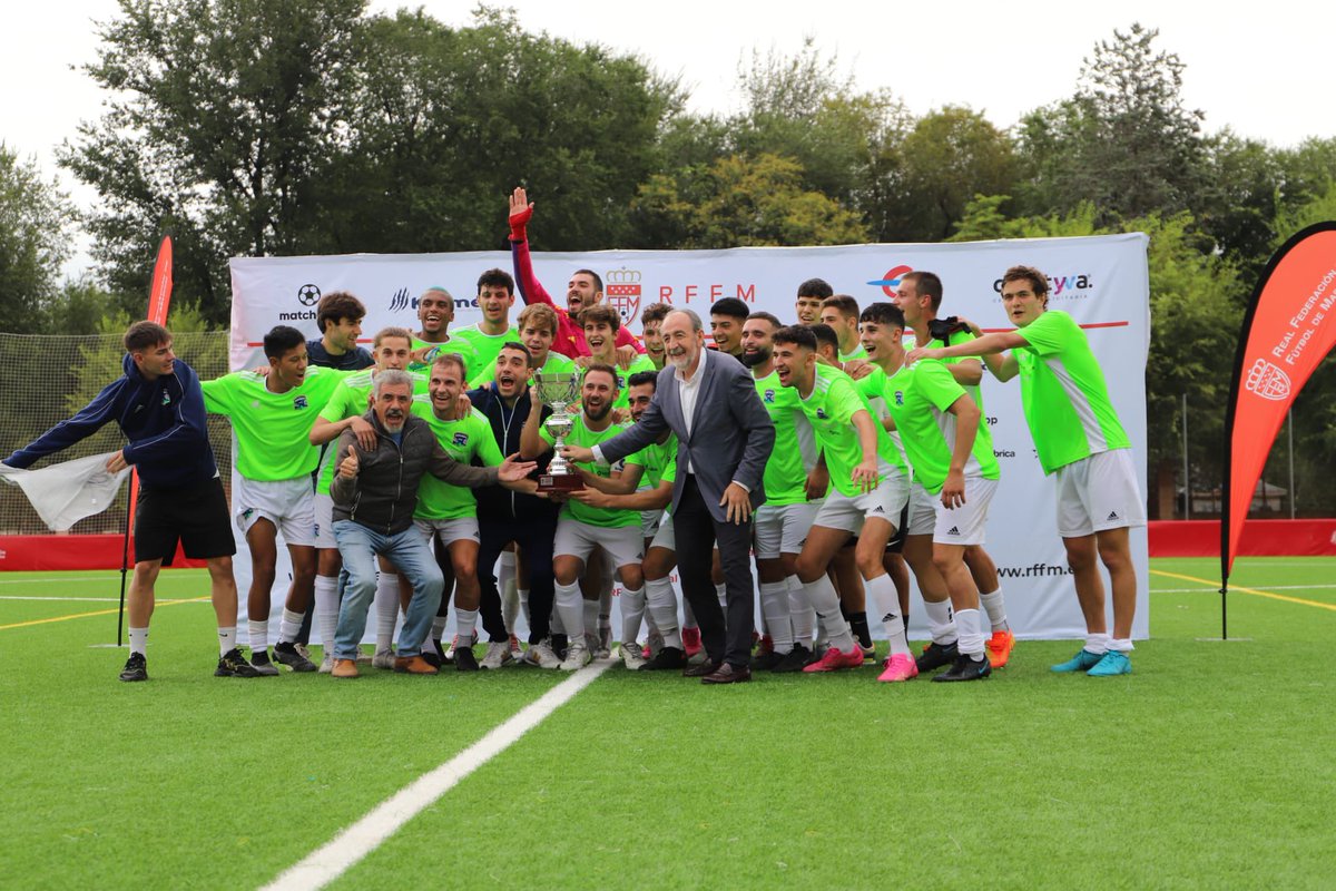 Desde el club, queremos felicitar 👏🏼 a nuestros vecinos y club amigo <a href="/cuzonanorte/">C.U. Zona Norte</a> por haber ganado 🥇ayer la Copa RFFM.
Están a sólo un paso de enfrentarse a un Primera División 🔝 en la Copa 🏆 del Rey. ¡Enhorabuena amigos! #orgullonaranja 🧡