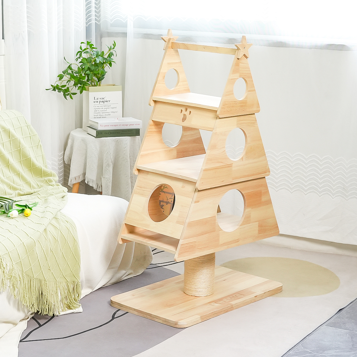 Improve your cat's activity level with cat furniture. Want to make your cat more active? Cat furniture is the answer! Cat trees and climbing frames stimulate their interest and energy, promoting physical activity, intellectual stimulation and social interaction in cats.