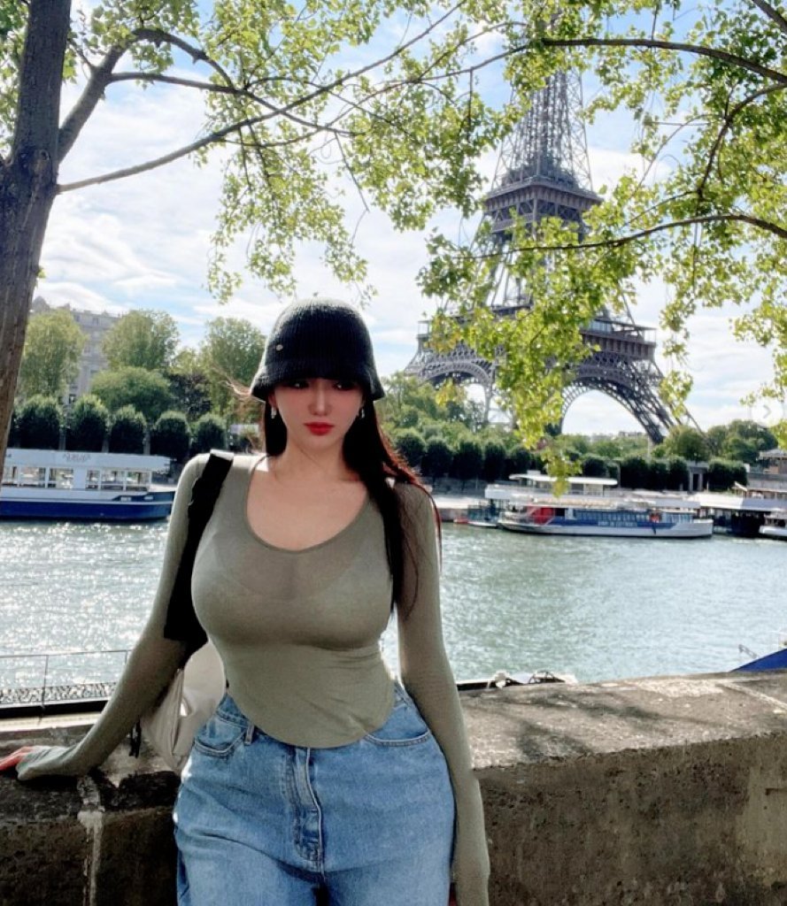 继续点赞送私照 都是这两天新拍的