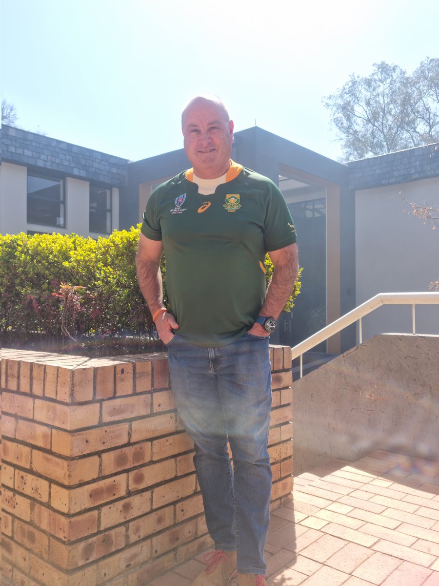 TAGTravel_Za's tweet photo. @TAGTravel_Za Ceo @honestjonny kicking-off our Sept Shenanigans Spring-Bok 
#sept2remember 🏉💪🏻🌵
https://t.co/8Qr5MgQCXe https://t.co/Ee8ZnuREQe