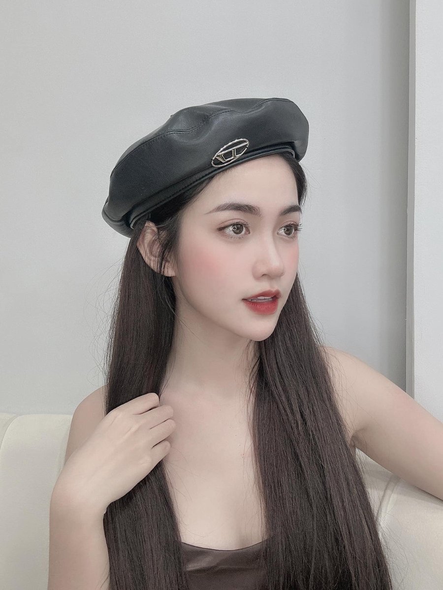 duyensinglemom's tweet photo. Cần một ng��ời yêu , một người hiểu . Tổng cộng là 2 người 📷📷 https://t.co/P7nBkLH6AX