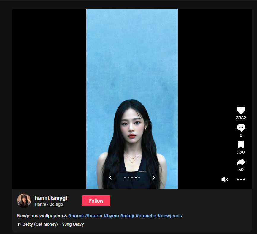 Haerincore_'s tweet photo. People keep asking why I put watermarks on my wallpapers, here's why: 

(That is not my account, @zen1n on TikTok is my only account) https://t.co/gQoOK53Ysc