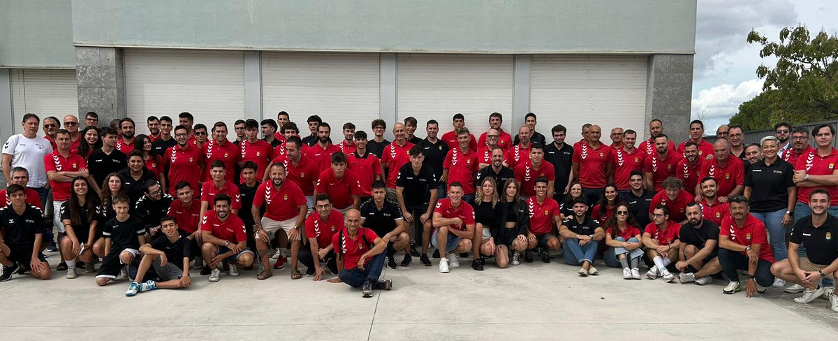 FCHArbitres's tweet image. 🔝Èxit absolut de l'stage d'inici de temporada del col.lectiu arbitral, amb una assistència de 183 àrbitres!

👏 Volem agrair a l'Ajuntament de Granollers la seva col·laboració amb el CCA per fer-ho possible.

#HandbolCatalà