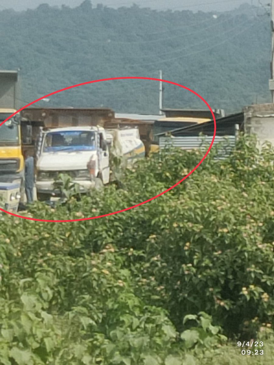 ashwaniattrish's tweet photo. 257
@PesoNagpur Well, this Nefarious Criminal continues to defy Rule of Law in complete connivance of @BPCLimited @BPCretJalandhar as can be seen in the series of References. @PetroleumMin @HardeepSPuri @Secretary_MoPNG Who cares as long as the Crap doesn’t hit the Ceiling, yes?

https://t.co/m9Ge2agkdI

https://t.co/sEavFGdiu5