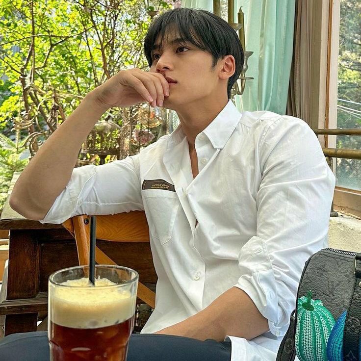 wave2gyuu's tweet photo. ━━ ͏͏ ֺ⭑ hi !! i’m kayl ^^
         i’m looking for active moots !! 
       🛋 she ❕/ filo ; minor 
       💭 new to #stantwt &amp; #kpoptwt
       🏙 mosty for svt, enha and nwjns !! 
          — all fandoms are welcome 🤍

      ↻ / 🤍 to spread and 2 be moots https://t.co/lKiD8YxIQ6
