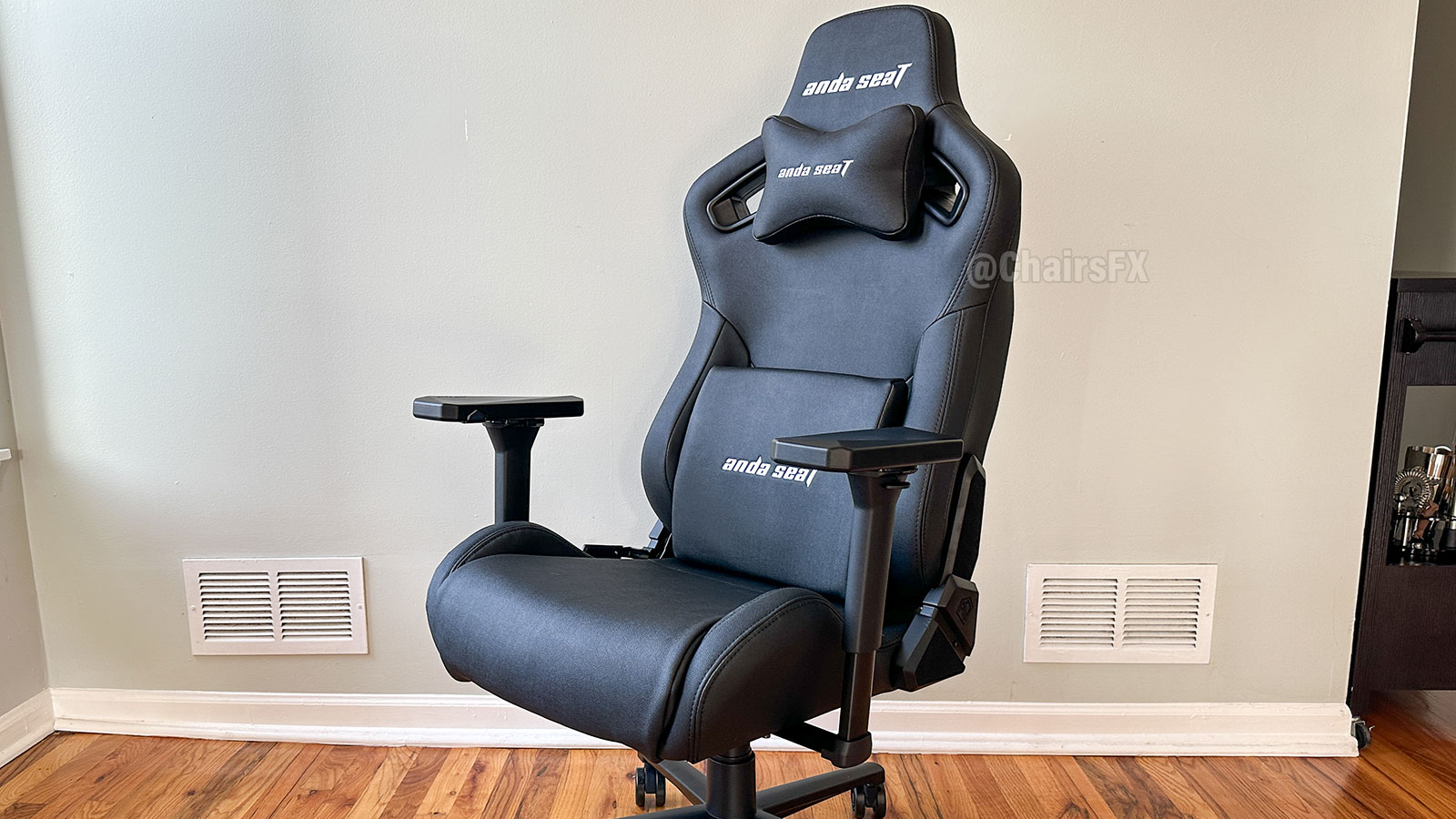 Why Hans Zimmer chose a Secretlab chair for his studio - Secretlab Blog