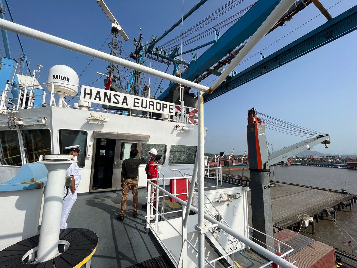 its_trainees's tweet photo. We were also taken aboard a container vessel which was unloading the cargo at that time. The captain and the first officer were generous enough to show as the various instruments, maps, processes that they use to safely navigate the container ships in the seas. https://t.co/ETQsiDzJ8G