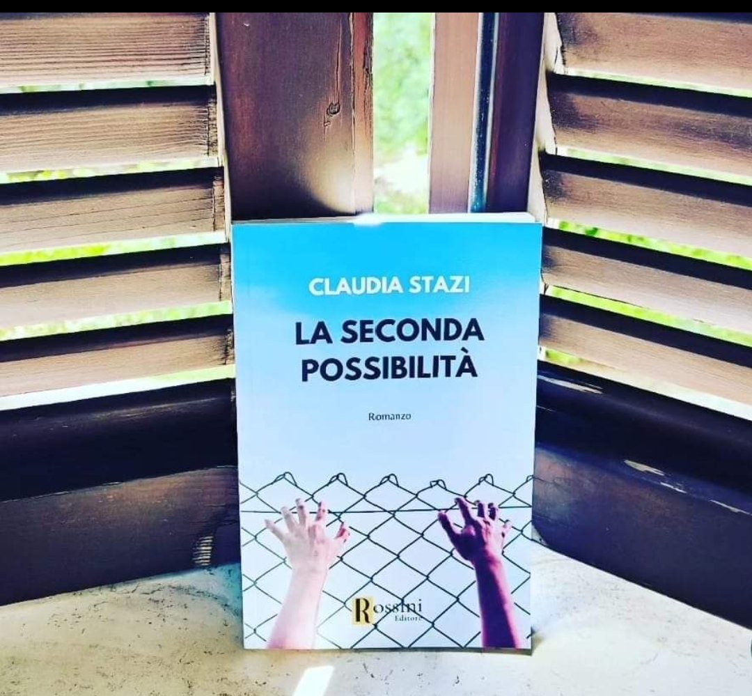 Leggere è un po' aprirsi a mondi sconosciuti...perdersi nella storia di qualcun altro...che poi diventa anche la propria storia....per poi ritrovarsi...#libri #romanzi #challange