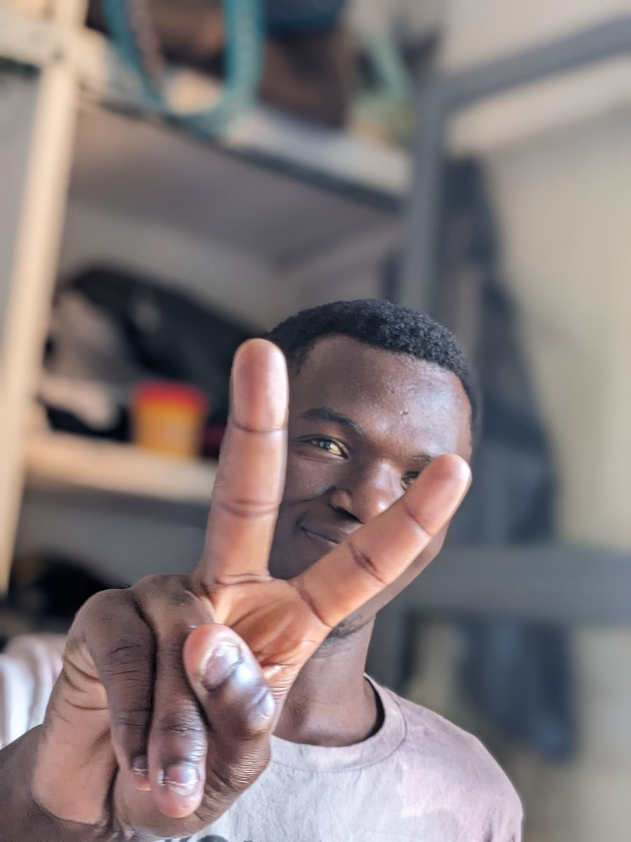 dusabeyezu_p's tweet image. Can't believe I'm down to my last semester in PT school! The finish line is in sight! 🎉🎓 #OneMoreSemester  #FuturePhysiotherapist