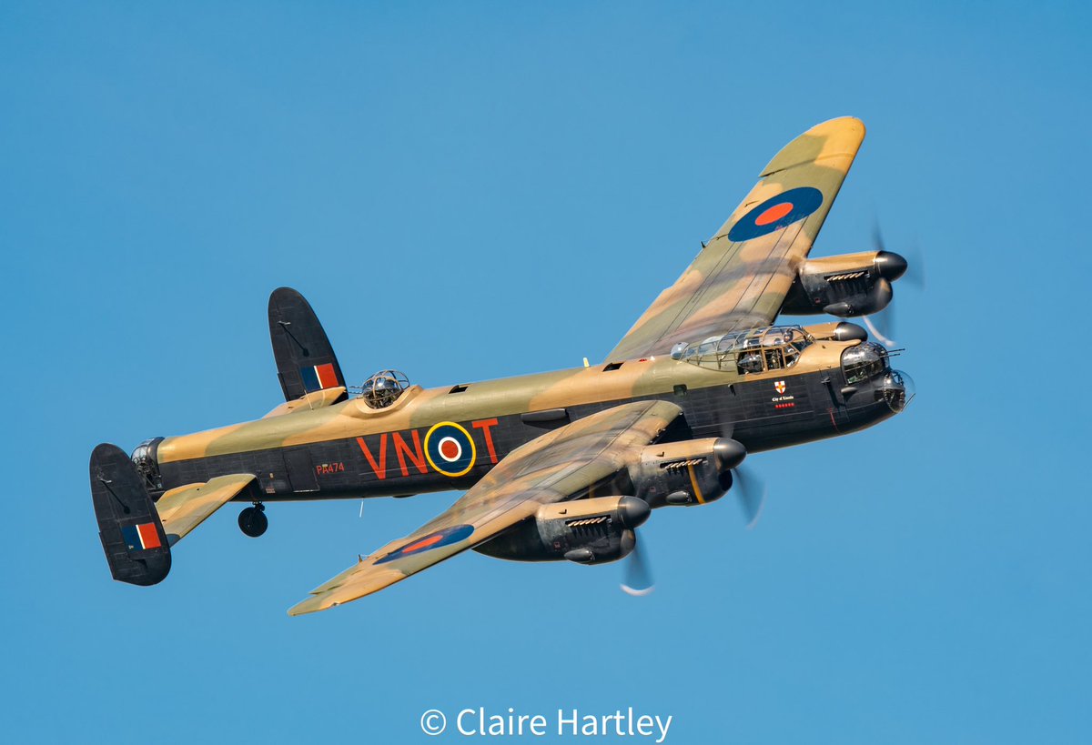 CHartleyPhotos's tweet photo. Treated to endless topsides of the old girl yesterday…absolutely belting! https://t.co/x3uTkM2HcF