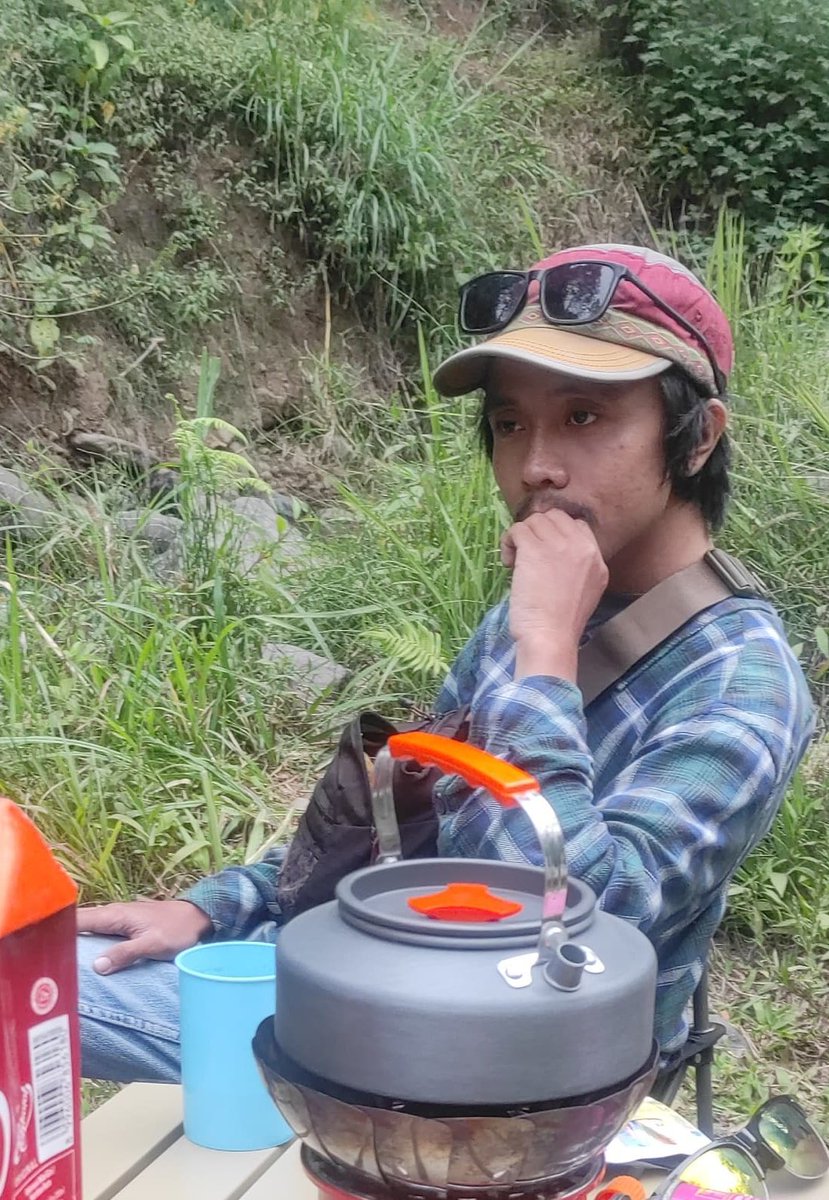 omotslank87's tweet photo. @pakantono lololo ojok sek @pakantono ...koncoku jek durung nyantol...

mayan juragan rental alat camping karo makelar sotong https://t.co/ypE10xvmv1