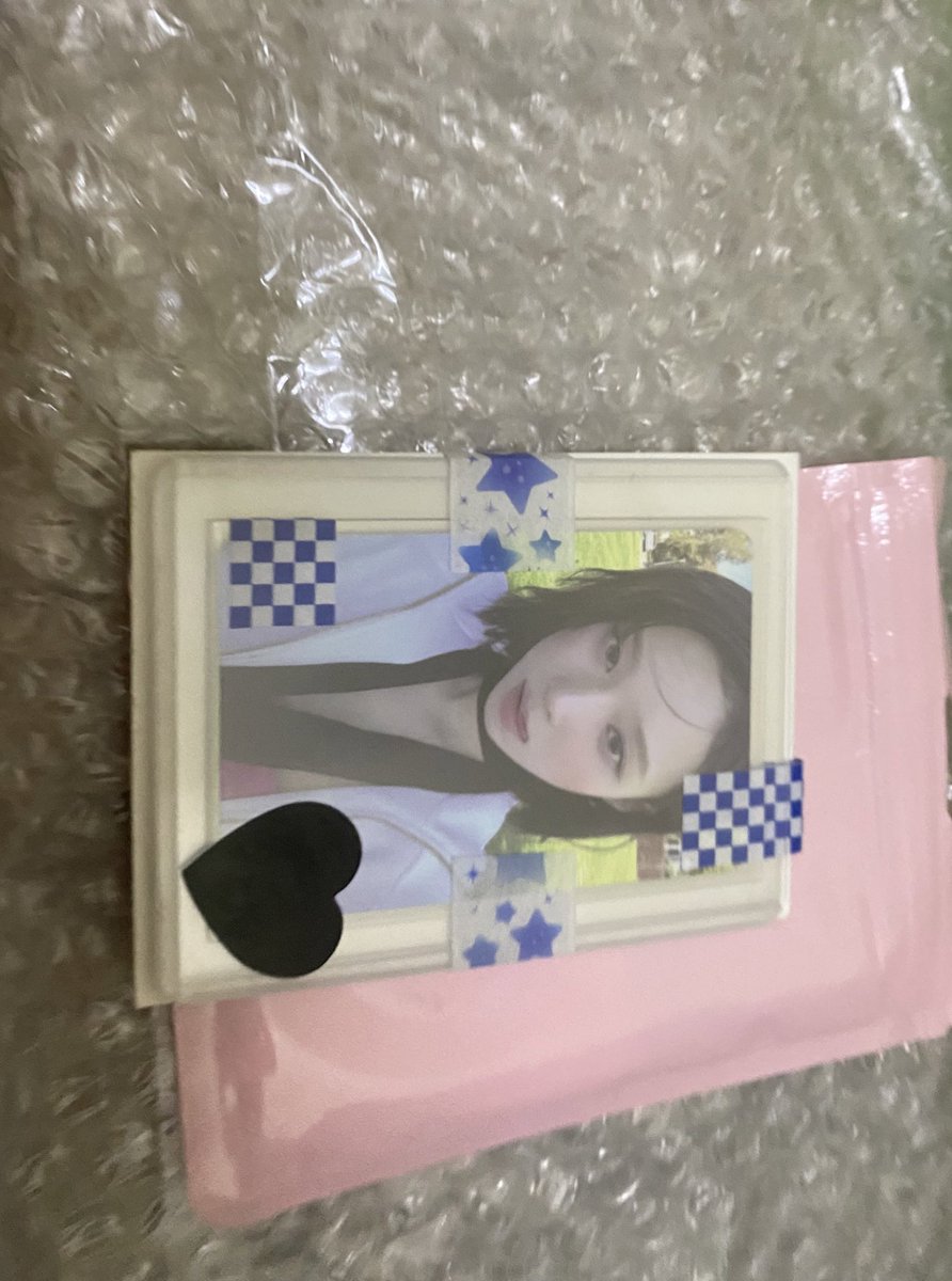 Jinyun1e's tweet photo. 💌 -  #jinYun13mails

Thank you so much @hypestash ^_^ they arrived safely ❤️ love your packaging!❤️ https://t.co/BBSf3GQg1U