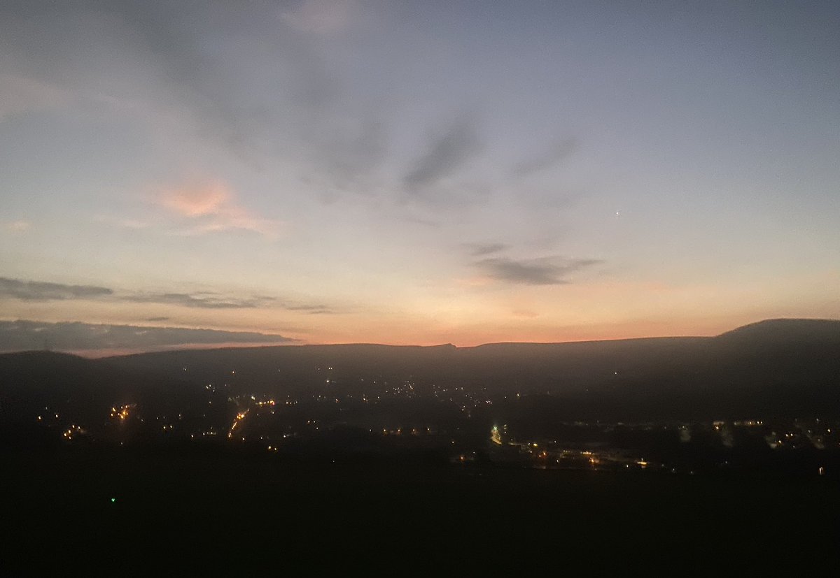 andyb066's tweet photo. Early start today @runningpunks taking Mrs Barnes for another scan down at Christie’s. This really is the shittest of shit years. Head torch and flashing collars had to come out for the pre dawn beastie boy walk #runningpunks #runningpunk #walkingpunk https://t.co/7k6ZIoc4x5