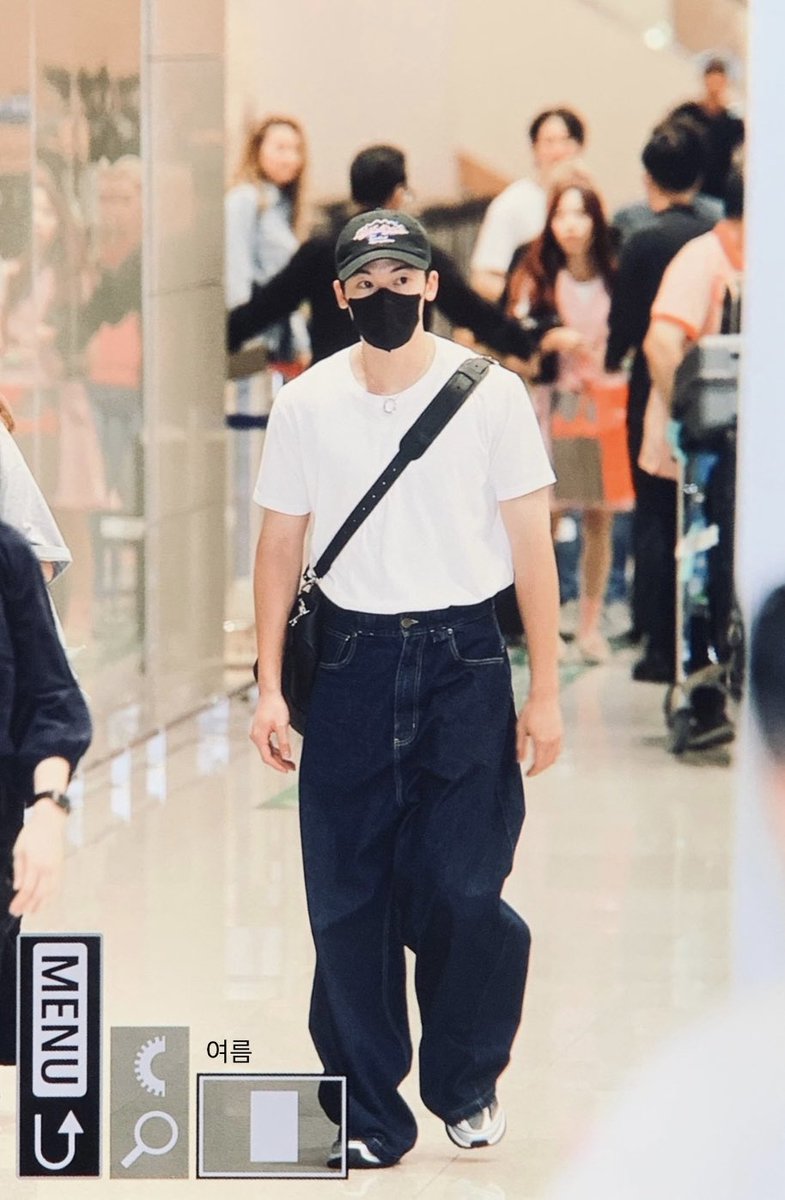 hsusummer31's tweet photo. 230903 인천공항 입국

#허광한 #許光漢
#kuanghanhsu #greghan https://t.co/RuP8PfZzo7
