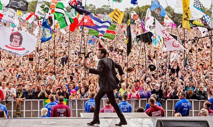 andrisoo's tweet photo. Yang namanya pestipal musik emang suka banyak pernak pernik menghalangi pemandangan, ya wajar aja lah ya 😅

*pestipal glastonbury https://t.co/D0jFM1LuB7