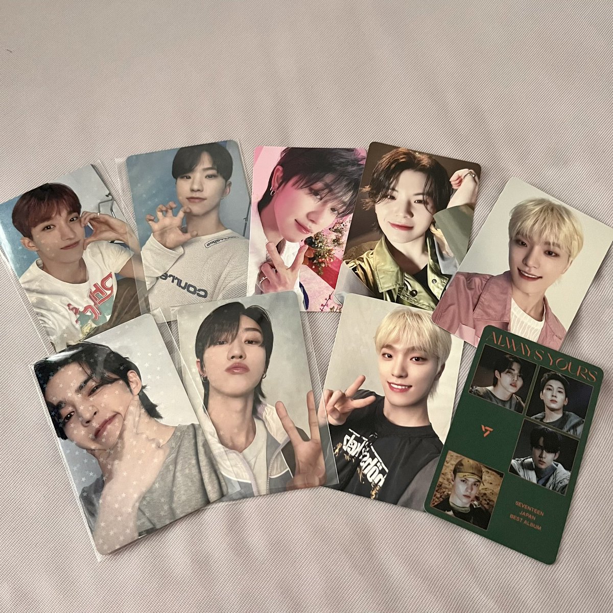 svt_Boo_S's tweet photo. Seventeen セブチ #ALWAYS_YOURS 通常版、CARAT盤、Weverse盤、タワレコ特典 トレカ 交換

譲▶写真の(ドギョム以外)メンバー

求⬇
スングァン、ジュン  スタンプ以外

郵送交換 希望でございます🙋‍♀️
異種は相談でお願いします🙏 https://t.co/lLgKWskhJJ