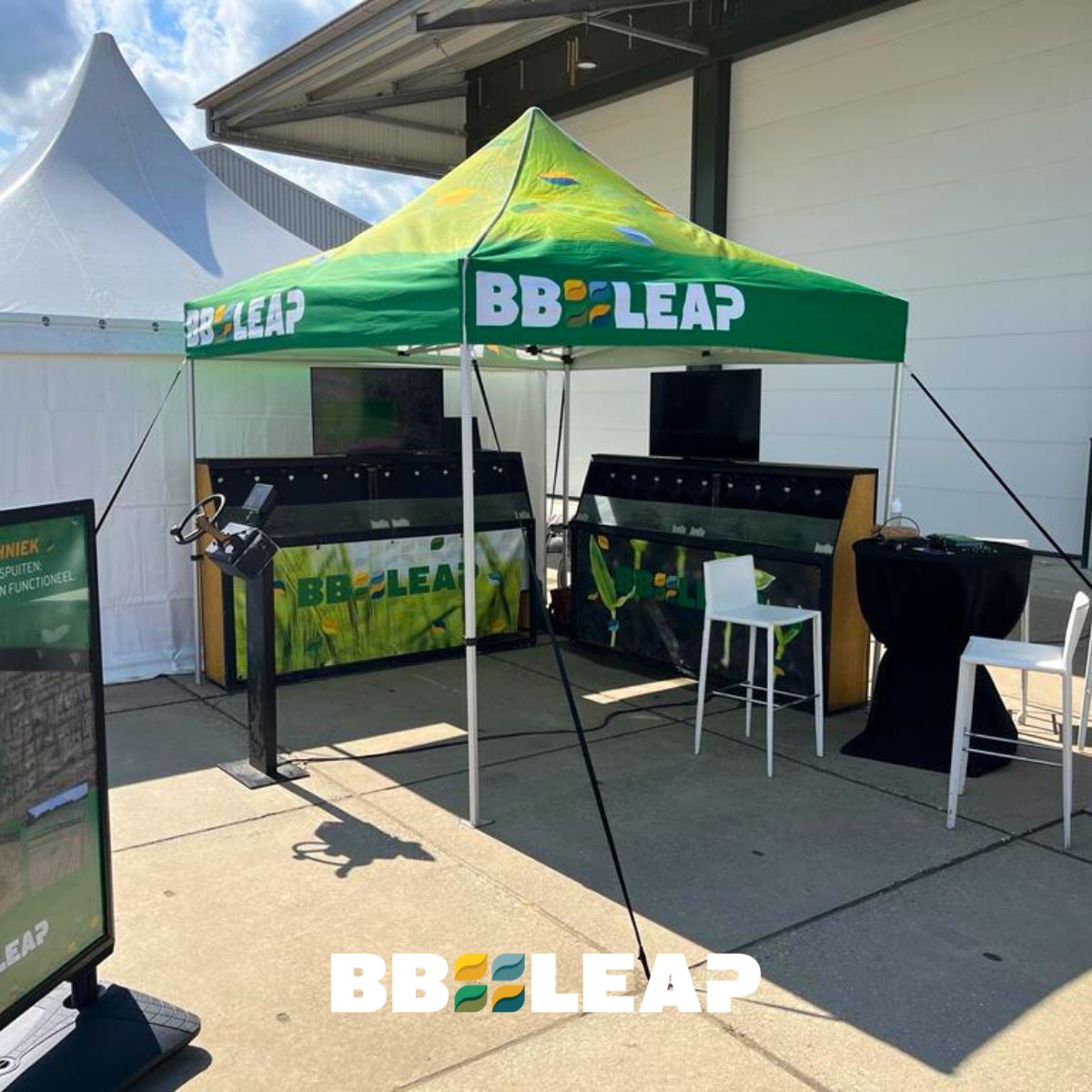 Last week we presented BBLeap at the Suikerbietendag in Westmaas. 
With our demo tools we were able to show our precision technique - thanks for everyone who stopped by our booth 🌱
#suikerbietendag2023 #precisionspraying #farmingonplantlevel #demonstration