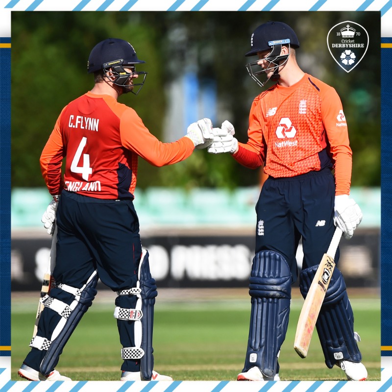 DerbyshireCCC's tweet photo. 𝙄𝙩'𝙨 𝙜𝙤𝙣𝙣𝙖 𝙗𝙚 𝙖 𝙨𝙘𝙤𝙧𝙘𝙝𝙚𝙧! 😎

The weather is looking great for Wednesday's T20 double-header at The Incora County Ground! 🙌

DPL Final: 12.30pm (FREE Entry)
England vs Sri Lanka IT20: 6pm 

Buy England tickets ⤵